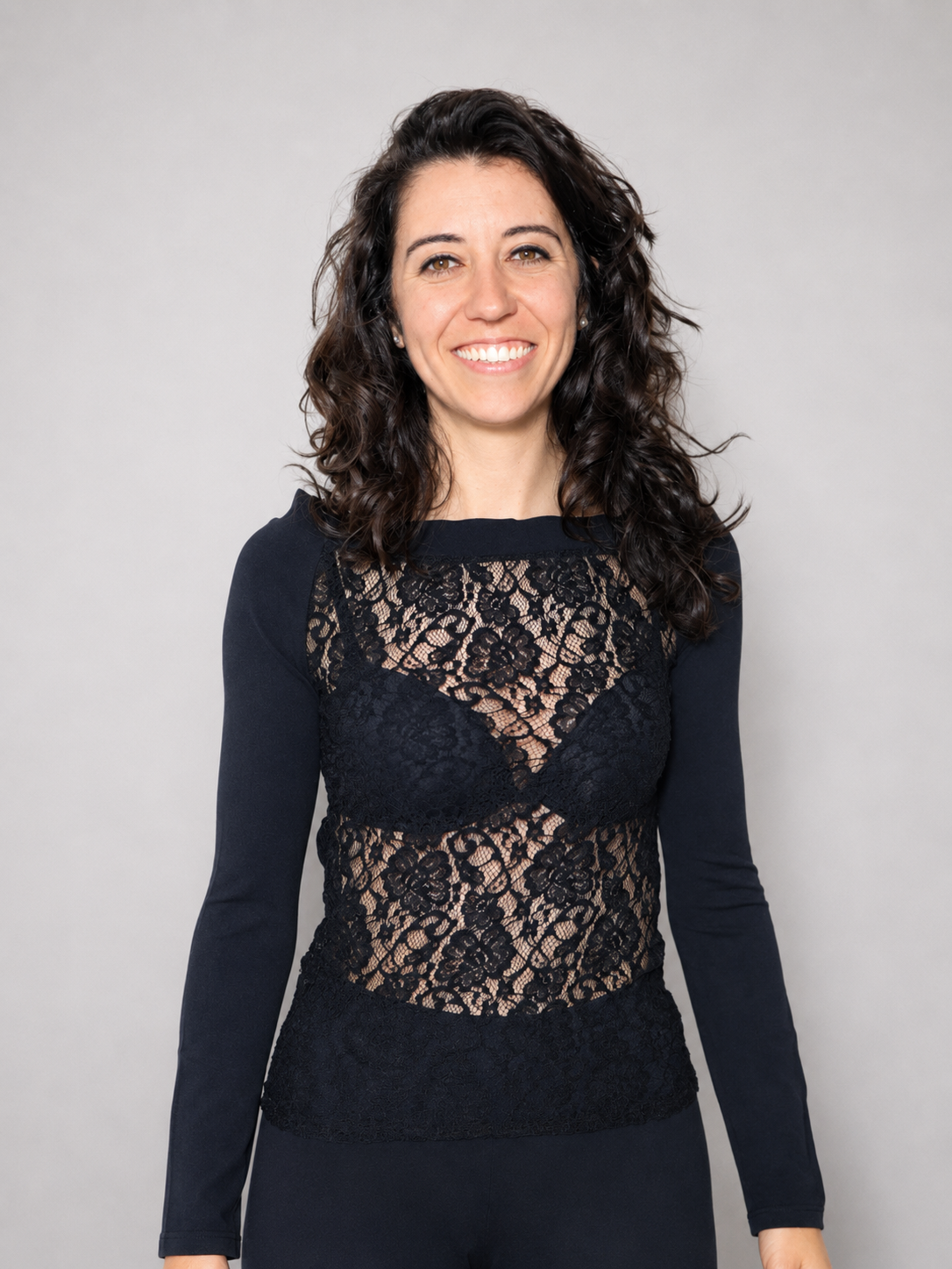 MAGLIA PIZZO AETHERA Femminilità, eleganza e comfort avvolgente