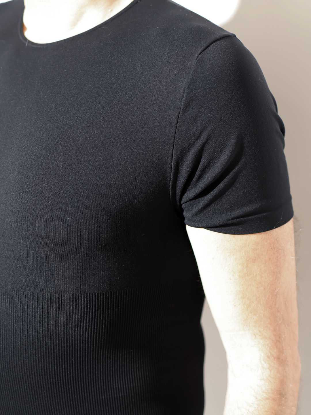 MAGLIA MODELLANTE CON FASCIA ELASTICA UOMO